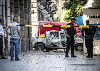Tunisie : Deux attentats terroristes font 2 morts dont le kamikaze et 8 blessés (Communiqué)
