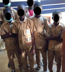 Côte d’Ivoire/Abobo avocatier : des élèves interpellés en possession de couteaux et lance pierres