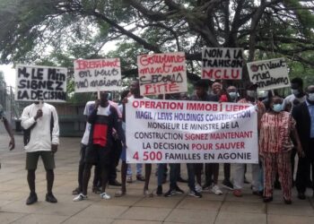 Abidjan : 4500 souscripteurs d&rsquo;un projet immobilier manifestent au Plateau