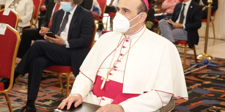 L’Album photos de la cérémonie de présentation des vœux de nouvel an des armées et du corps diplomatique au Chef de l’Etat Alassane Ouattara. . Photos : Saint Cyrille