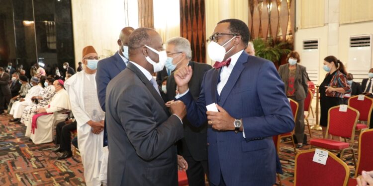 L’Album photos de la cérémonie de présentation des vœux de nouvel an des armées et du corps diplomatique au Chef de l’Etat Alassane Ouattara. . Photos : Saint Cyrille