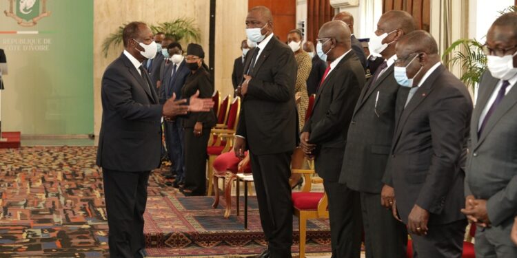 L’Album photos de la cérémonie de présentation des vœux de nouvel an des armées et du corps diplomatique au Chef de l’Etat Alassane Ouattara. . Photos : Saint Cyrille