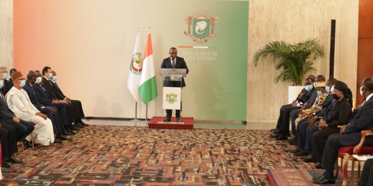 L’Album photos de la cérémonie de présentation des vœux de nouvel an des armées et du corps diplomatique au Chef de l’Etat Alassane Ouattara. . Photos : Saint Cyrille