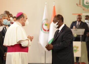 L’Album photos de la cérémonie de présentation des vœux de nouvel an des armées et du corps diplomatique au Chef de l’Etat Alassane Ouattara. . Photos : Saint Cyrille