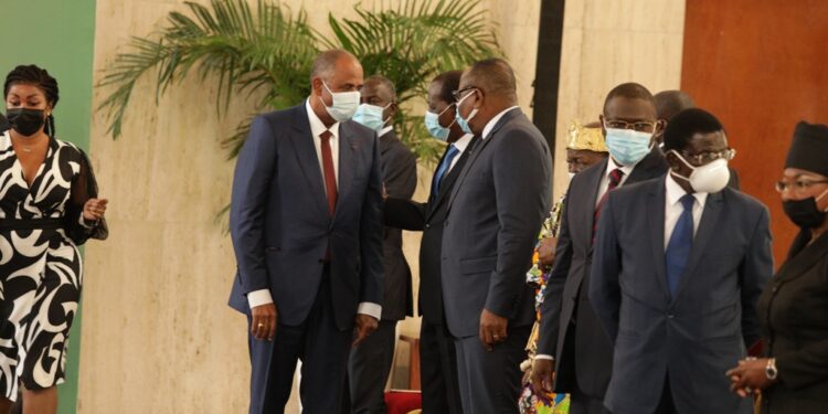 L’Album photos de la cérémonie de présentation des vœux de nouvel an des armées et du corps diplomatique au Chef de l’Etat Alassane Ouattara. . Photos : Saint Cyrille