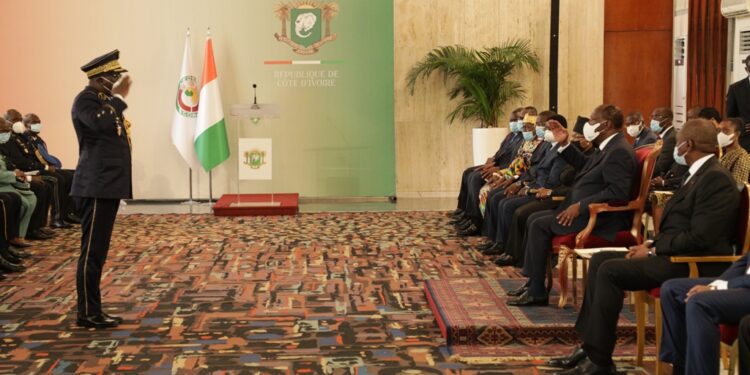L’Album photos de la cérémonie de présentation des vœux de nouvel an des armées et du corps diplomatique au Chef de l’Etat Alassane Ouattara. . Photos : Saint Cyrille