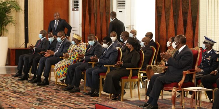 L’Album photos de la cérémonie de présentation des vœux de nouvel an des armées et du corps diplomatique au Chef de l’Etat Alassane Ouattara. . Photos : Saint Cyrille