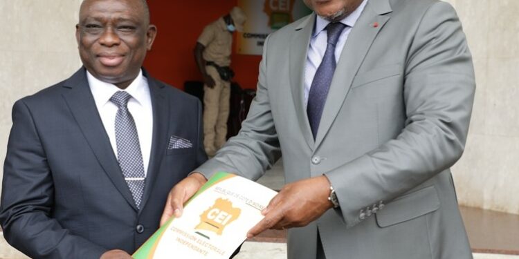 Côte d’Ivoire : le ministre de la réconciliation et la CEI mettent ensemble leur synergie pour des législatives apaisées
