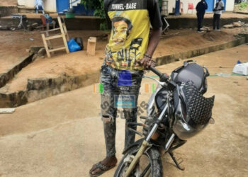 Abidjan: des braqueurs à moto tirent sur des chinois et emportent 3 millions FCFA en plein Plateau