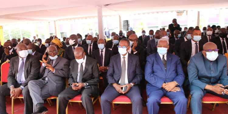 L’album photos de l’hommage de la nation au Premier ministre Hamed Bakayoko le mercredi 17 mars sur l’esplanade de la présidence de la République. Photos : Frat-Mat