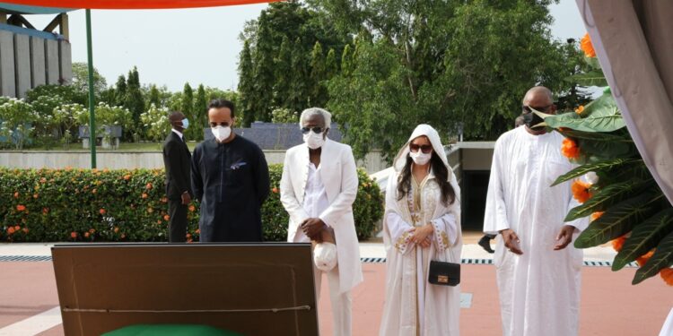 L’album photos de l’hommage de la nation au Premier ministre Hamed Bakayoko le mercredi 17 mars sur l’esplanade de la présidence de la République. Photos : Frat-Mat