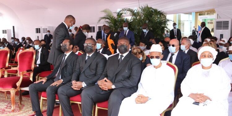L’album photos de l’hommage de la nation au Premier ministre Hamed Bakayoko le mercredi 17 mars sur l’esplanade de la présidence de la République. Photos : Frat-Mat