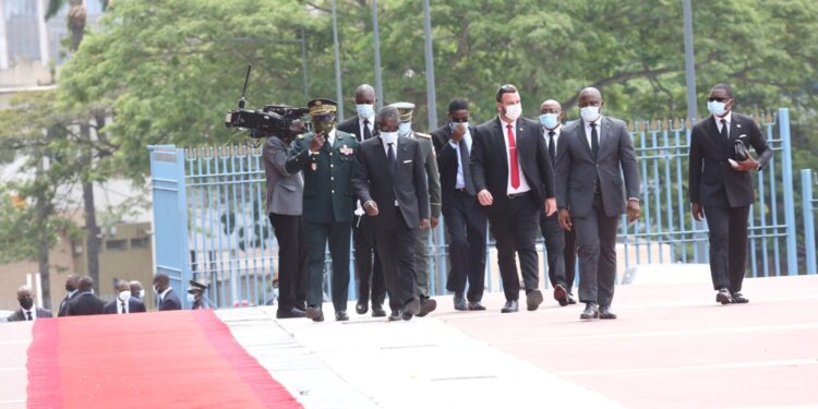L’album photos de l’hommage de la nation au Premier ministre Hamed Bakayoko le mercredi 17 mars sur l’esplanade de la présidence de la République. Photos : Frat-Mat