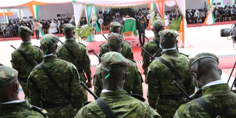 L’album photos de l’hommage de la nation au Premier ministre Hamed Bakayoko le mercredi 17 mars sur l’esplanade de la présidence de la République. Photos : Frat-Mat
