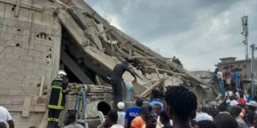 Abidjan : un immeuble s&rsquo;ecroule à la riviera 2 .