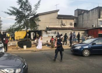  Cocody: La mairie dégage les occupations anarchiques du carrefour Bluetooth à Angré 7ème tranche 