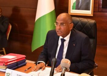 Côte d’Ivoire : le Premier ministre Patrick Achi prend fonction sous le signe de la continuité