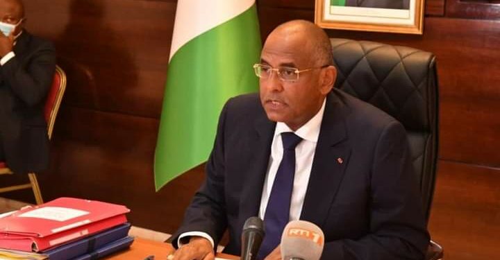 Côte d’Ivoire : le Premier ministre Patrick Achi prend fonction sous le signe de la continuité