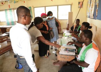 L&rsquo;album photos du scrutin législatif du 6 mars sur l&rsquo;étendue du territoire national. Photos Saint Cyrille / Dr