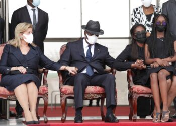 Les images de l’arrivée de la dépouille du premier ministre Hamed Bakayoko décédé le 10 mars en Allemagne. Phs: Saint Cyrille