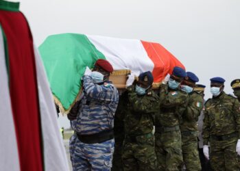 Les images de l’arrivée de la dépouille du premier ministre Hamed Bakayoko décédé le 10 mars en Allemagne. Phs: Saint Cyrille