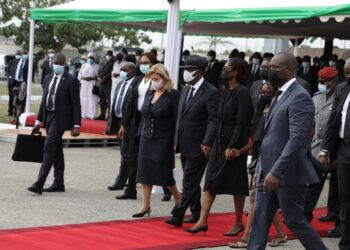 Les images de l’arrivée de la dépouille du premier ministre Hamed Bakayoko décédé le 10 mars en Allemagne. Phs: Saint Cyrille