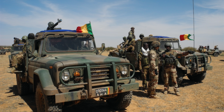 Mali : 33 soldats tués et 20 terroristes abattus