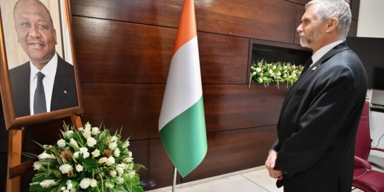 Décès du Premier Ministre Hamed Bakayoko : le corps diplomatique et des représentants d’organisations internationales expriment leur compassion et saluent la mémoire d’un homme d’Etat