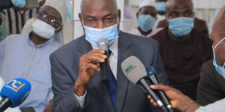 Les images de la remise du don du chef de l’Etat aux Imams, au siège du Cosim à Treicheville le mardi 20 avril (Phs : Dr)