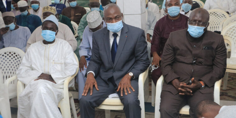 Les images de la remise du don du chef de l’Etat aux Imams, au siège du Cosim à Treicheville le mardi 20 avril (Phs : Dr)