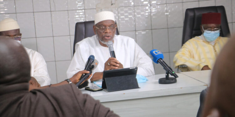 Les images de la remise du don du chef de l’Etat aux Imams, au siège du Cosim à Treicheville le mardi 20 avril (Phs : Dr)