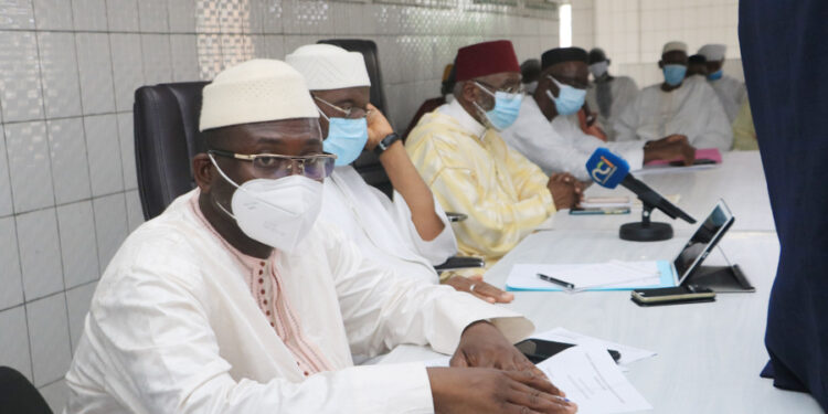 Les images de la remise du don du chef de l’Etat aux Imams, au siège du Cosim à Treicheville le mardi 20 avril (Phs : Dr)