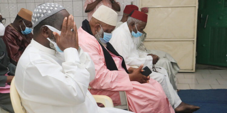 Les images de la remise du don du chef de l’Etat aux Imams, au siège du Cosim à Treicheville le mardi 20 avril (Phs : Dr)