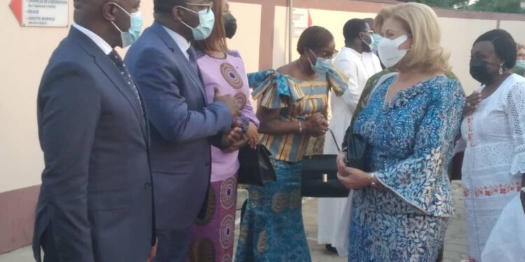 Les photos de la séance de prières demandées par la première dame Dominique Ouattara