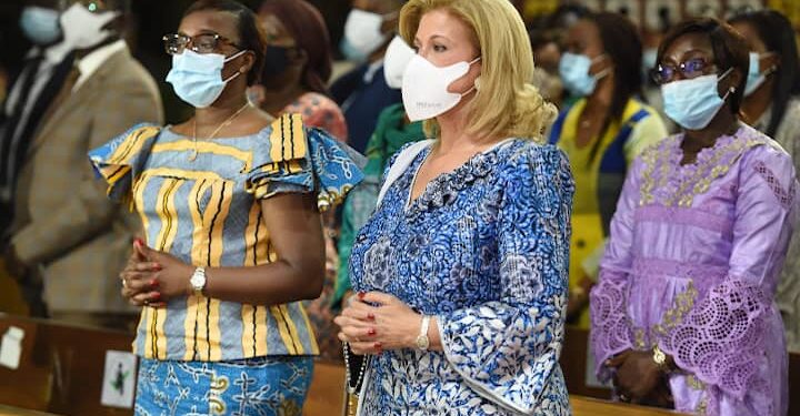 Les photos de la séance de prières demandées par la première dame Dominique Ouattara