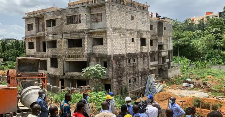 Côte d’Ivoire: le Ministre Bouaké Fofana promet de détruire des bâtisses sur des sites inondables.