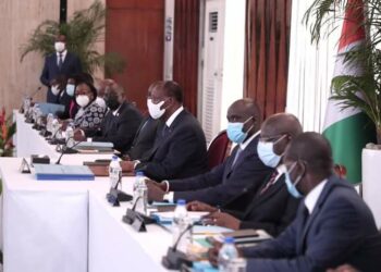Côte d’Ivoire : Les ministres se mettent au service de la République en signant une charte d’éthique