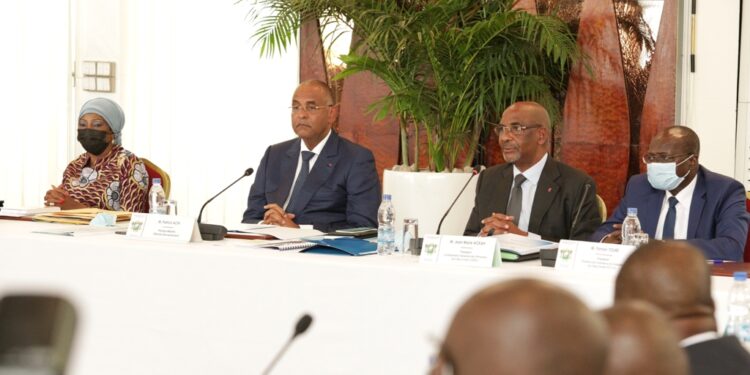 La clôture du séminaire gouvernemental qui s’est tenu du 21 au 23 avril 2021, au palais présidentiel en images. Photos Saint Cyrille