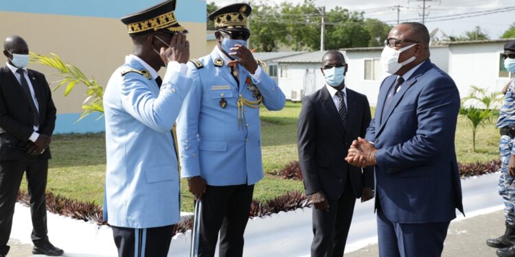 Sortie de la 43e promotion des élèves commissaires de Police vendredi 16 avril à l’école de Police à Abidjan. Photos Saint Cyrille