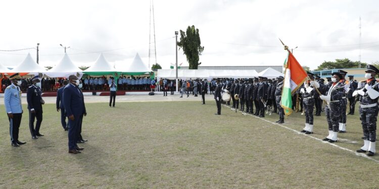 Sortie de la 43e promotion des élèves commissaires de Police vendredi 16 avril à l’école de Police à Abidjan. Photos Saint Cyrille