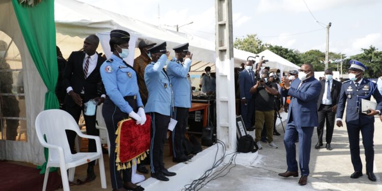 Sortie de la 43e promotion des élèves commissaires de Police vendredi 16 avril à l’école de Police à Abidjan. Photos Saint Cyrille