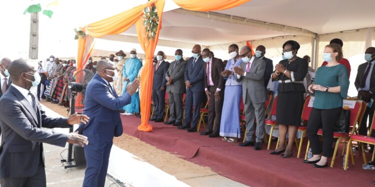 Sortie de la 43e promotion des élèves commissaires de Police vendredi 16 avril à l’école de Police à Abidjan. Photos Saint Cyrille