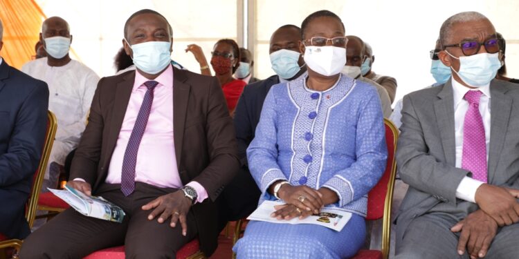 Sortie de la 43e promotion des élèves commissaires de Police vendredi 16 avril à l’école de Police à Abidjan. Photos Saint Cyrille