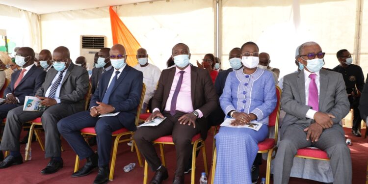 Sortie de la 43e promotion des élèves commissaires de Police vendredi 16 avril à l’école de Police à Abidjan. Photos Saint Cyrille
