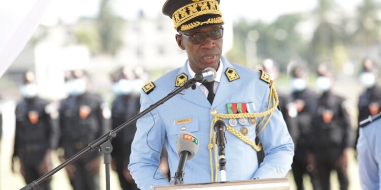 Sortie de la 43e promotion des élèves commissaires de Police vendredi 16 avril à l’école de Police à Abidjan. Photos Saint Cyrille