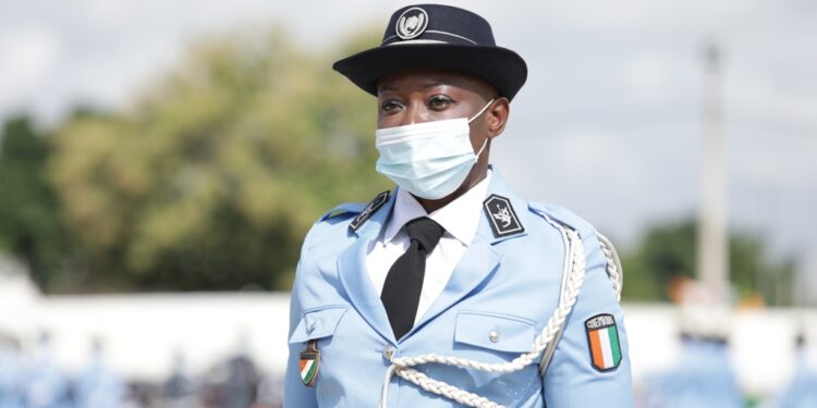 Sortie de la 43e promotion des élèves commissaires de Police vendredi 16 avril à l’école de Police à Abidjan. Photos Saint Cyrille