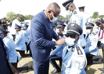 Sortie de la 43e promotion des élèves commissaires de Police vendredi 16 avril à l’école de Police à Abidjan. Photos Saint Cyrille