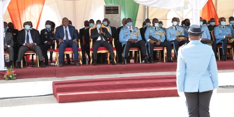 Sortie de la 43e promotion des élèves commissaires de Police vendredi 16 avril à l’école de Police à Abidjan. Photos Saint Cyrille