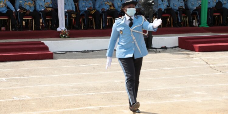 Sortie de la 43e promotion des élèves commissaires de Police vendredi 16 avril à l’école de Police à Abidjan. Photos Saint Cyrille