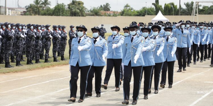 Sortie de la 43e promotion des élèves commissaires de Police vendredi 16 avril à l’école de Police à Abidjan. Photos Saint Cyrille